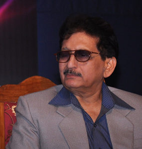 Ar. Suresh Modak <br><b>2013-2014</b>